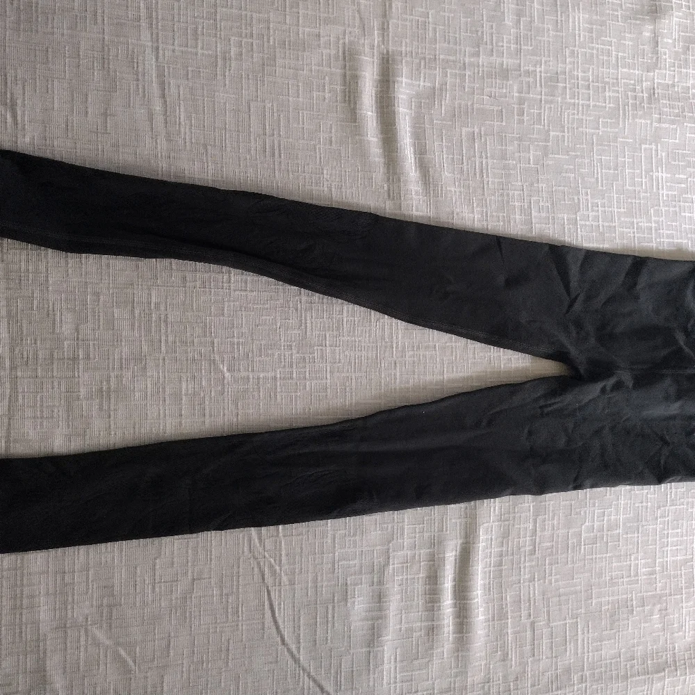 Lululemon Reveal Tight Green Hi-Rise Full Leg Evergreen Lattice Paisley 28